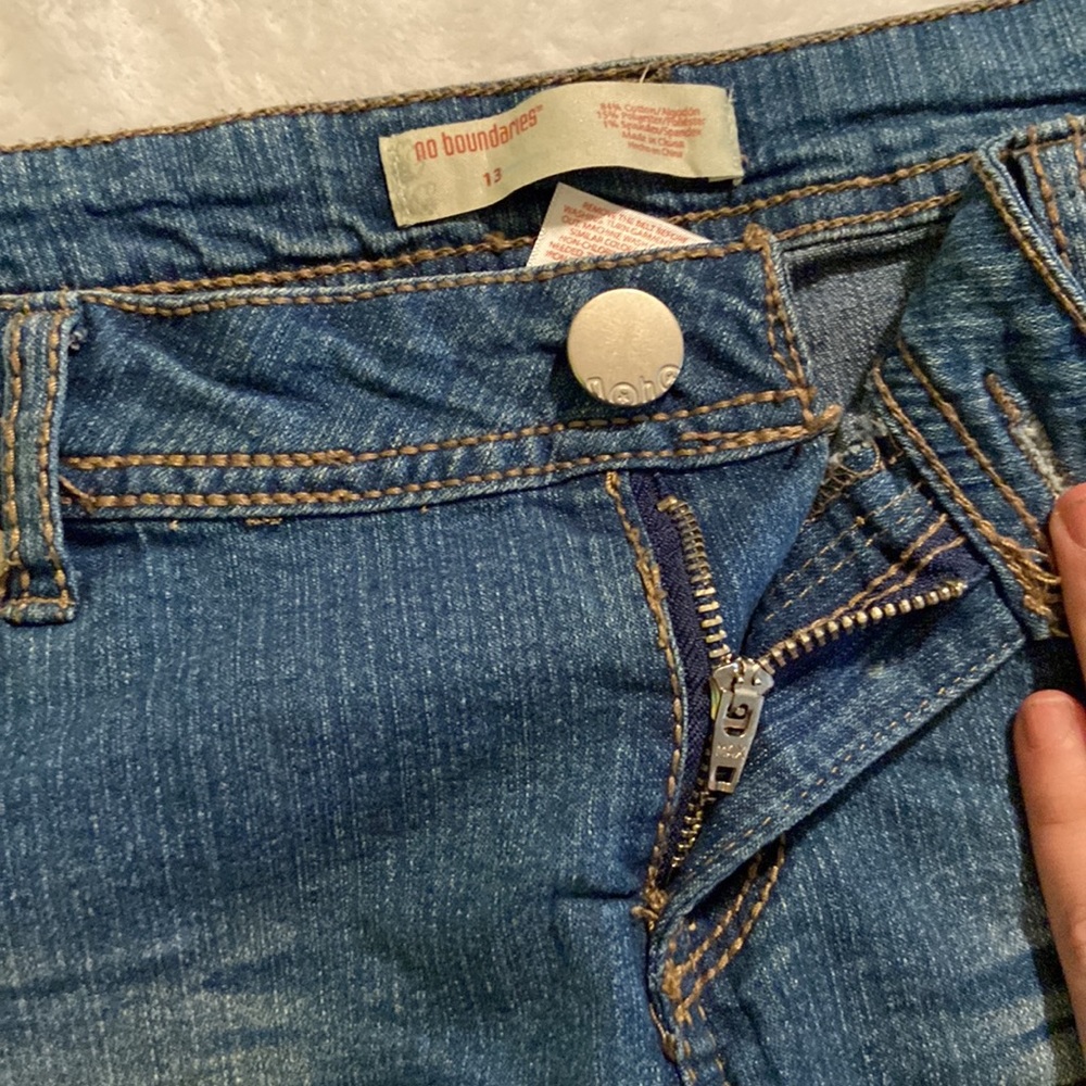 Shorts - Picture 3 of 4